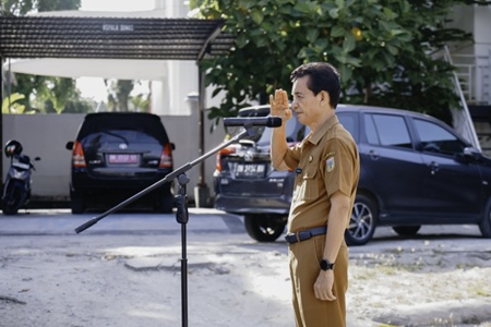 Apel Pagi Dirangkaikan Purnabakti, Kadis Kominfosantik Sulteng Sampaikan Pesan Perpisahan Penuh Makna