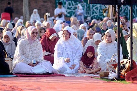 Salat Iduladha di RTH Syekh Yusuf, Bupati Gowa Ajak Warga Perkuat Kepedulian dan Persatuan