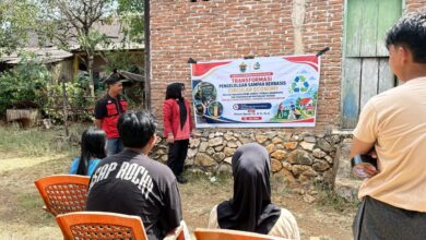 FEB Unhas Dorong Circular Economy Lewat Penguatan Bank Sampah di Kelurahan Balleangin Pangkep