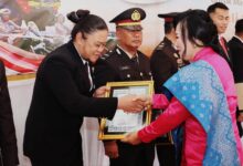 HUT Bhayangkara ke-80, Sejumlah Personel Polres Bone Terima Penghargaan atas Prestasi Pengungkapan Kasus