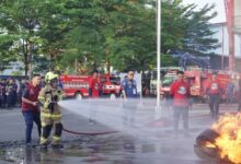 API BAHARI Jadi Inovasi Damkarmat Makassar, Warga Pesisir Dilatih Hadapi Kebakaran dan Bencana