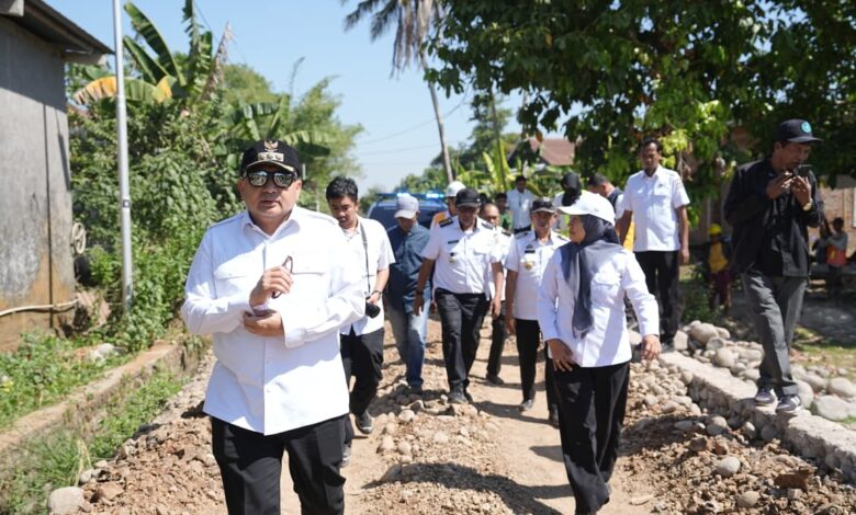 Appi Tinjau Progres Jalan Romang Tangayya, Akses Warga yang Puluhan Tahun Sulit Dilalui, Kini Dibeton