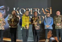 Gubernur Sulsel Raih Bakti Koperasi Nayaka Mahambara di Ajang Koperasi Awards 2026
