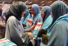 Wakil Wali Kota Makassar Hadiri Pengukuhan 10.000 Guru Al-Quran dan Pembukaan Muktamar V Wahdah Islamiyah
