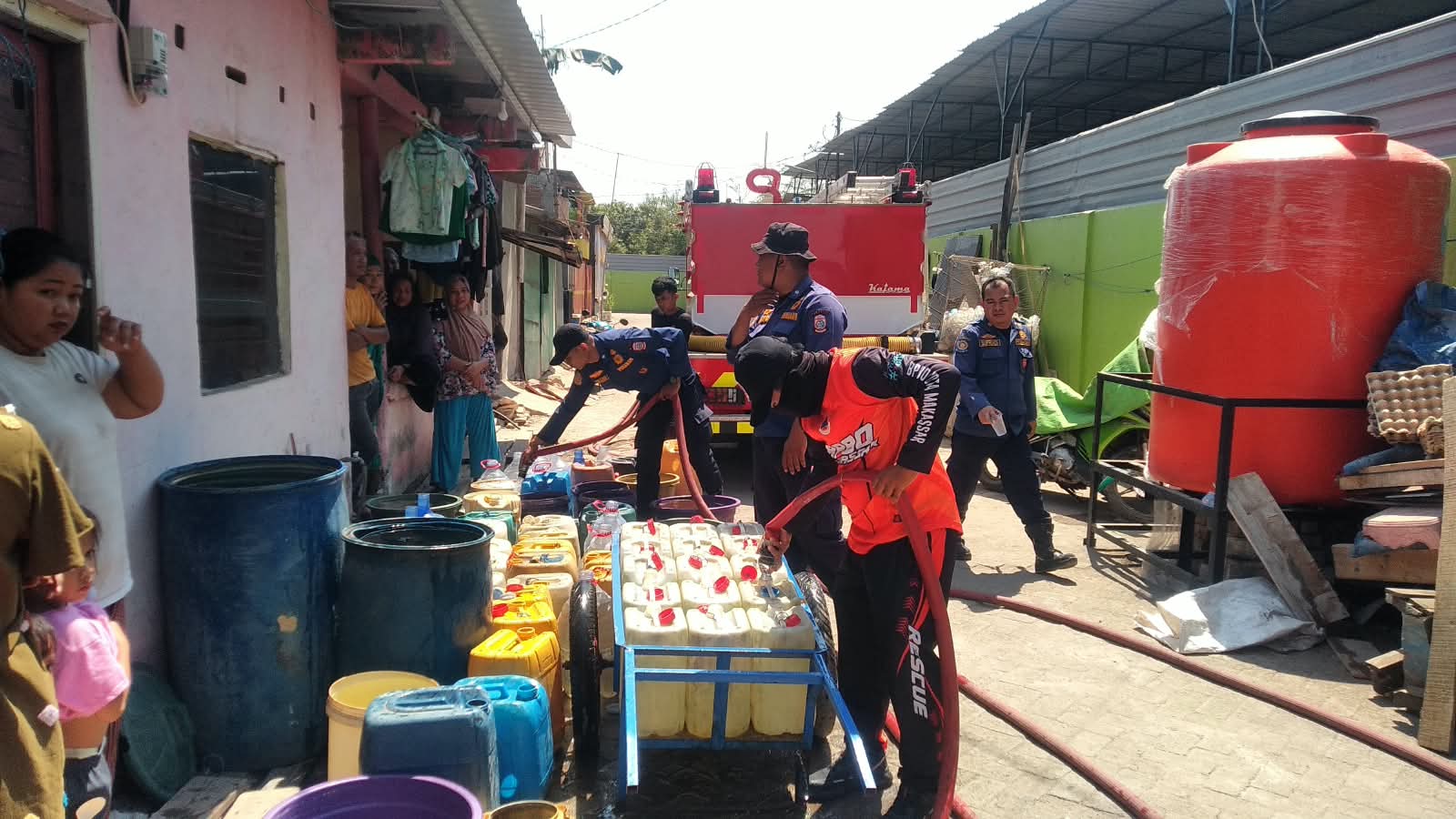 BPBD Makassar Salurkan 5,1 Juta Liter Air Bersih, Jangkau 97 Ribu Jiwa di 62 Kelurahan