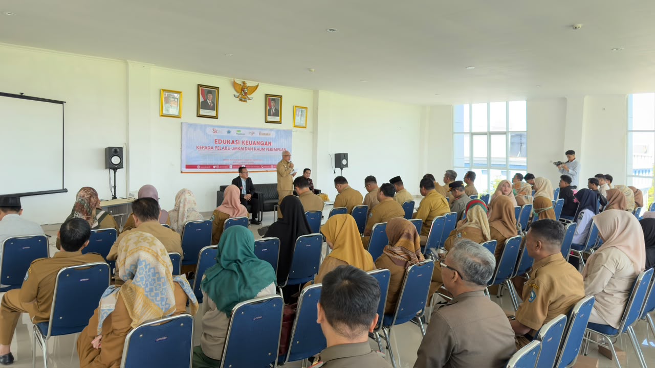 OJK Edukasi Warga Bantaeng Kelola Keuangan dan Waspadai Investasi Ilegal