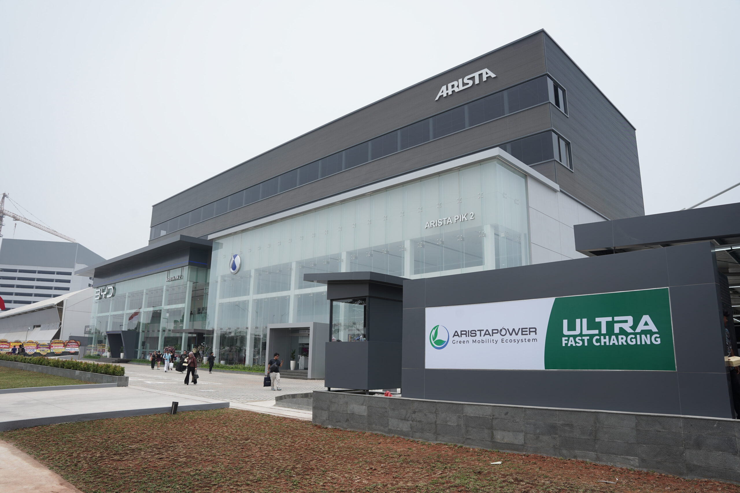 Arista Group Resmikan 20 Diler BYD dan DENZA, Perkuat Jaringan Kendaraan Listrik di Indonesia