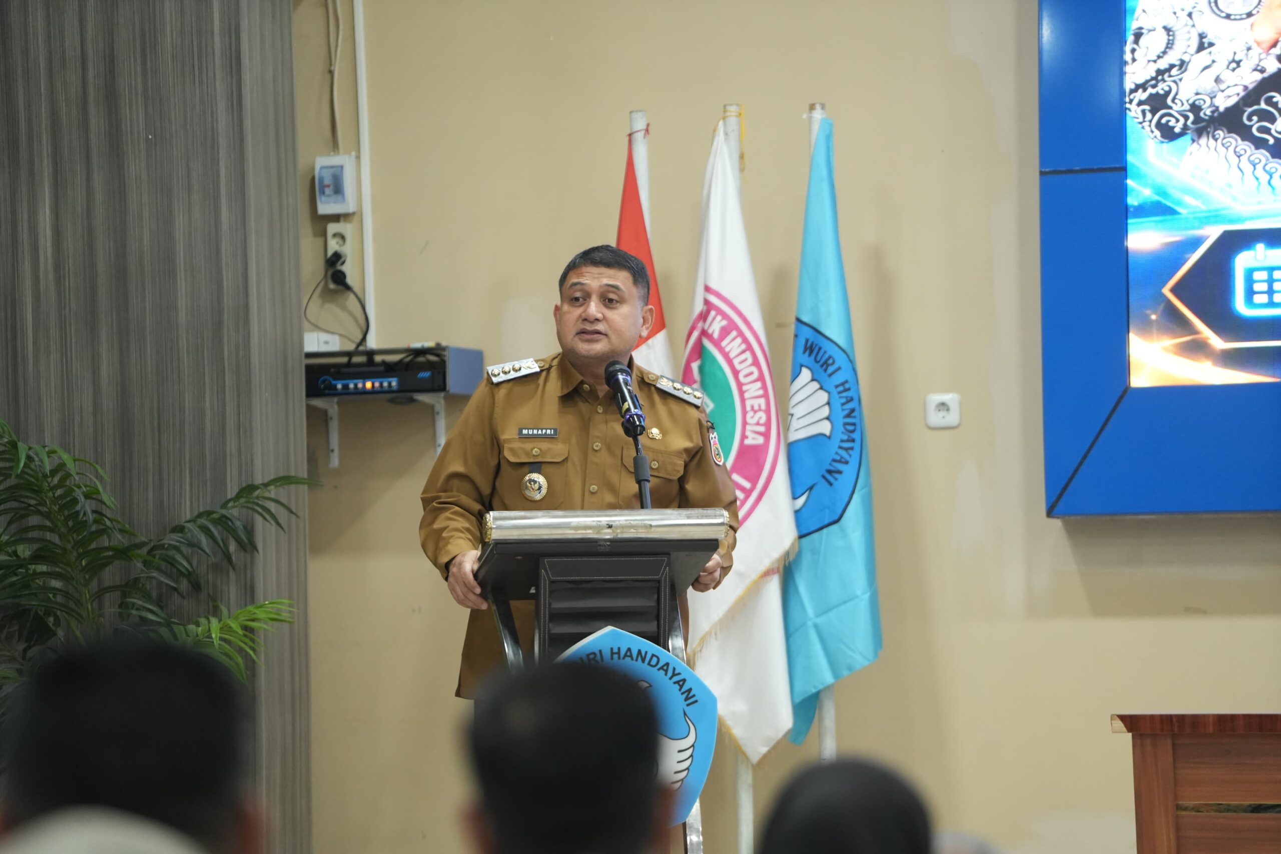 Munafri Tekankan Profesionalitas Guru di Era Digital, AI Jadi Tantangan Pendidikan