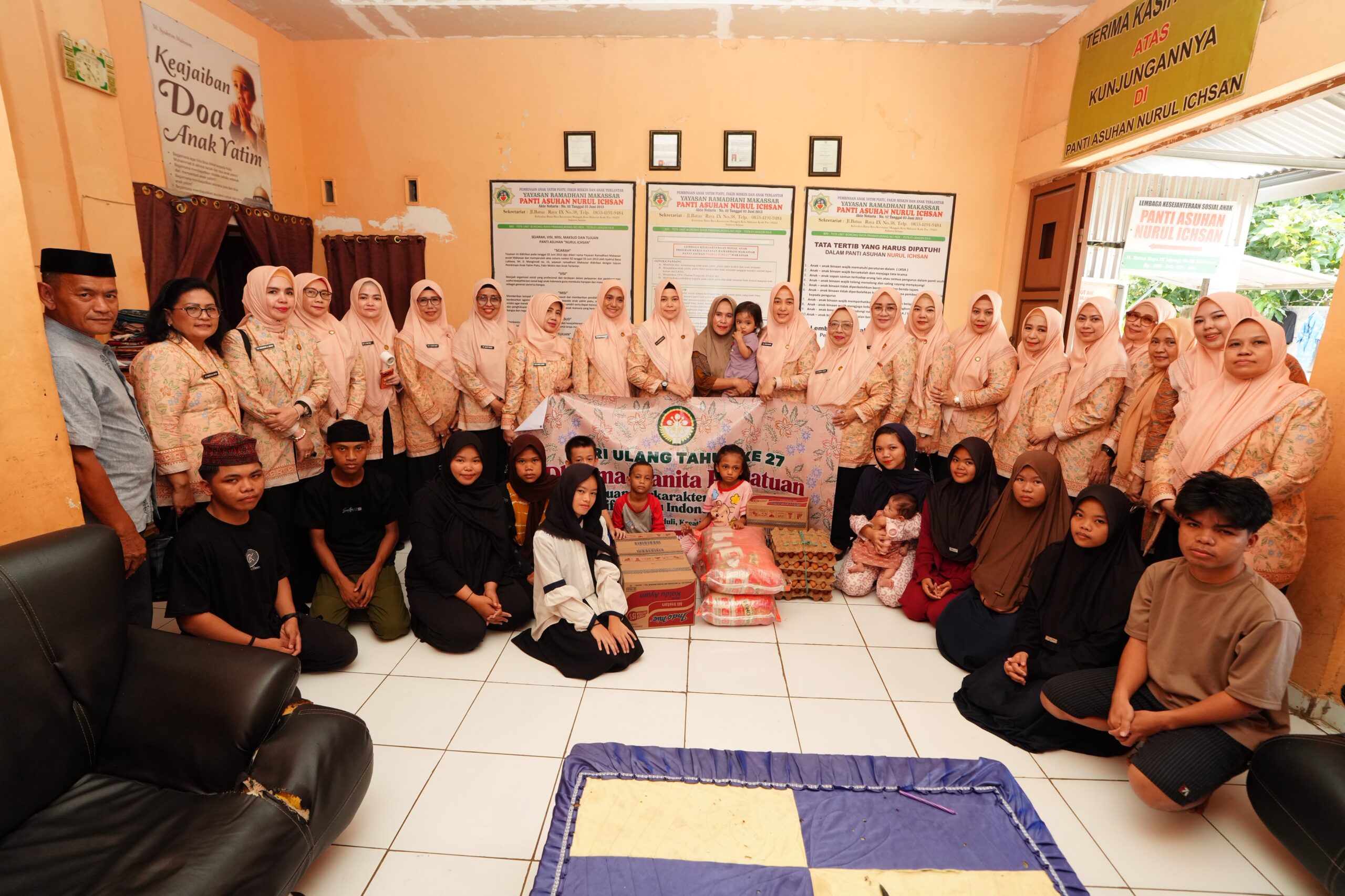 Jelang HUT ke-27, DWP Sulsel Berbagi di Dua Panti Asuhan Makassar