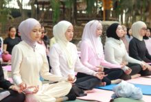 Rayakan HUT ke-74 KALLA, Bugis Waterpark Adventure Gelar Nature Yoga Bersama 150 Peserta
