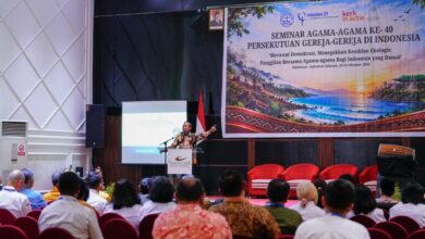 Hadiri Seminar Agama PGIW Sulselra, Gubernur Andi Sudirman Dorong Demokrasi Inklusif dalam Kebinekaan